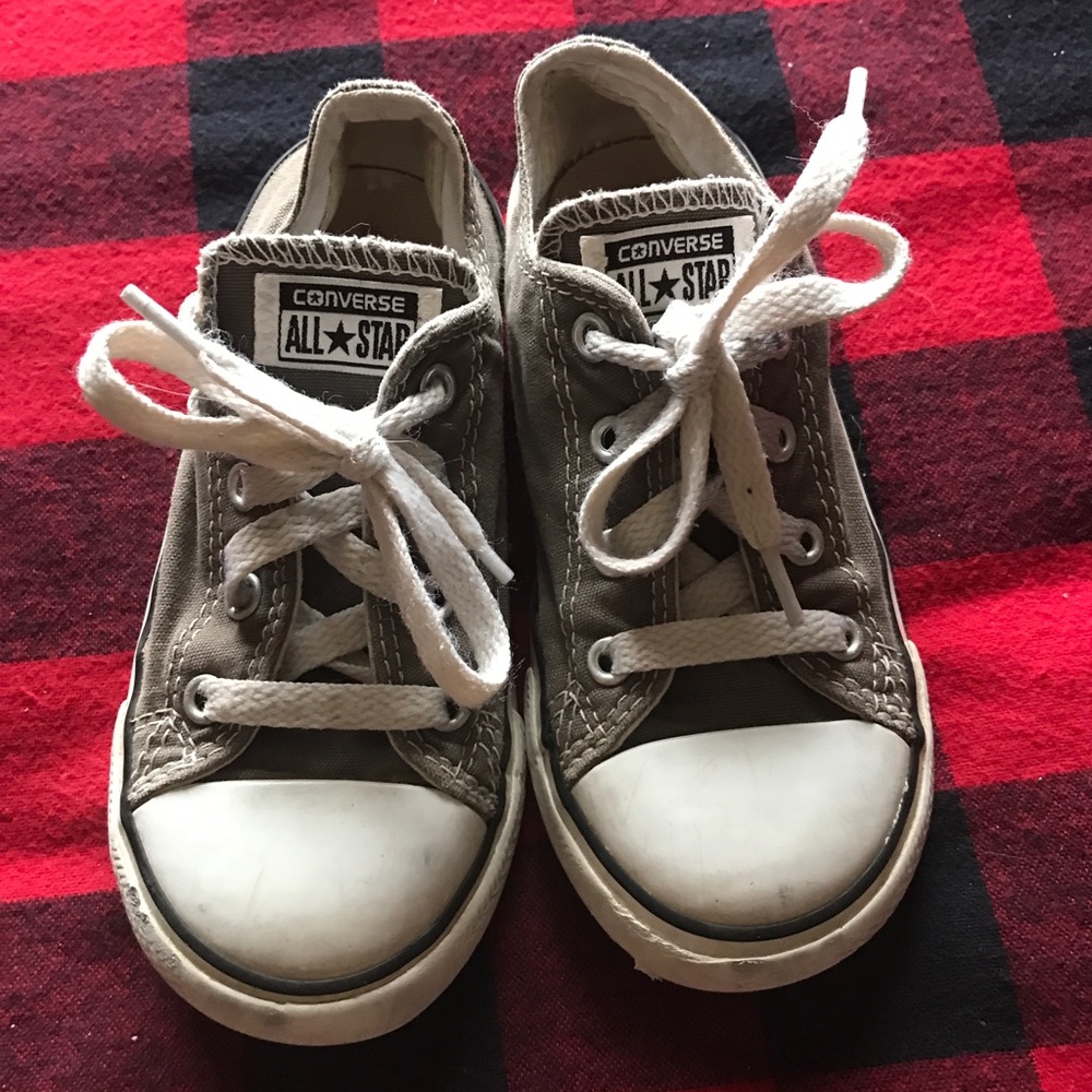 Toddler converse :)